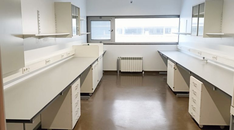 Applied Chemistry Laboratory