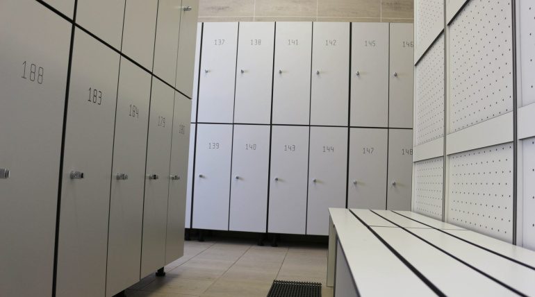 Changing Rooms – Municipal Swimming Pool of Granja